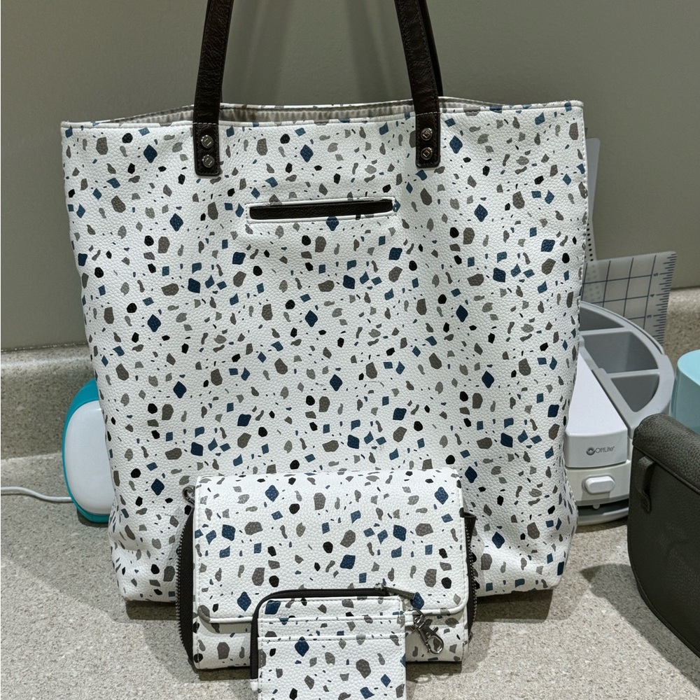 31 Something shoulder tote, all in one crossbody, small wallet.
